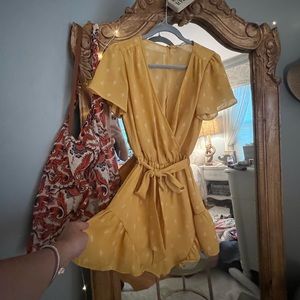 Dainty Yellow Romper🤍
